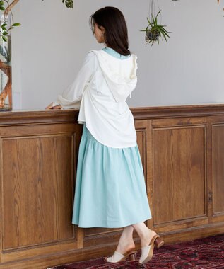 Feroux 【接触冷感・UVカット・吸水速乾】ラッシュガードフリル パーカー ホワイト系