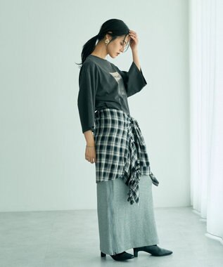 YECCA VECCA ヴィンテージ風箔プリントロゴTee Gray