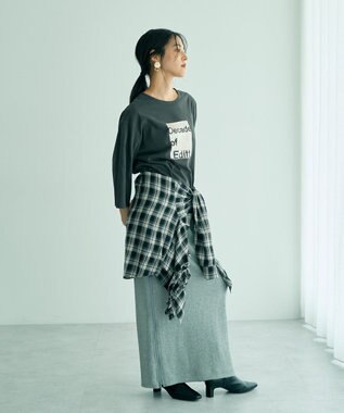 YECCA VECCA ヴィンテージ風箔プリントロゴTee Gray