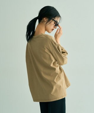 YECCA VECCA ヴィンテージ風箔プリントロゴTee Dark Beige