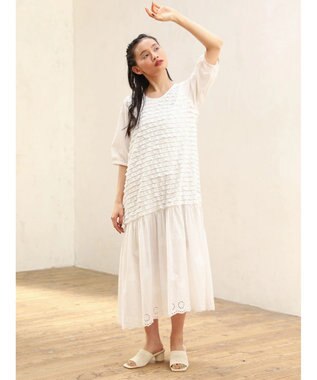 Green Parks ■ＥＳＣＡＲ　ウェーブカット×ローン刺繍ワンピース Off White