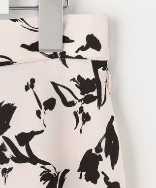 23区 ペイントフラワープリント スカート アイボリー