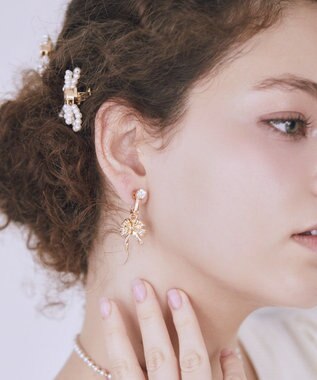 Maison de FLEUR カーリーリボンパールイヤリング