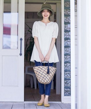 Tiaclasse 【2TYPE/総レース・袖レース】パンチングレースパフスリーブチュニックブラウス Aオフホワイト(総レース）