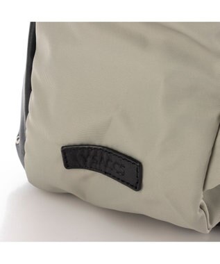 Y'SACCS NEWナイロン×レザーコンビシリーズ　前ポケットミニリュックサック グレー