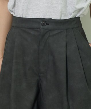 Green Parks レザーライクショートパンツ Black