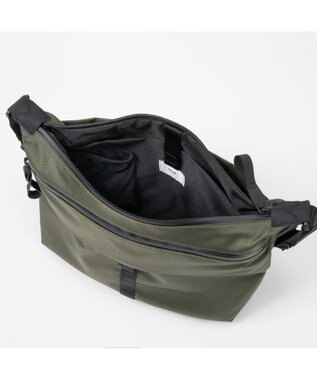 ACE BAGS & LUGGAGE ace. ラグマスター2 ショルダーバッグ  B5サイズ 17766 エース カーキ