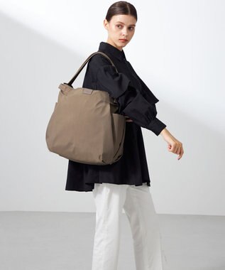 Y'SACCS 【ナイロンタフタ】トラベルショルダーリュック ベージュ系その他