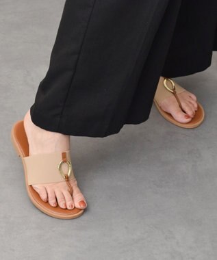INTER-CHAUSSURES 【ITALIAN SHOEMAKERS】メタルモチーフトングサンダル ライトベージュ雑材