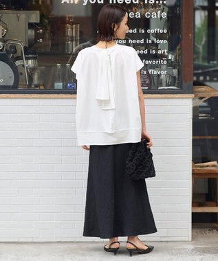 自由区 【XSサイズ～/洗える】ストレッチシャーティング フレンチスリーブブラウス ホワイト系1