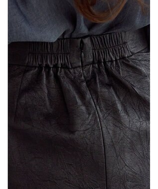 Te chichi クラックレザーライクナロースカート ブラック