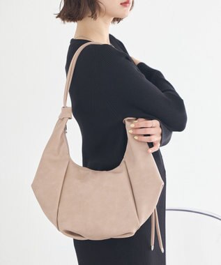 earth music&ecology クロワッサンバッグ Gray Beige