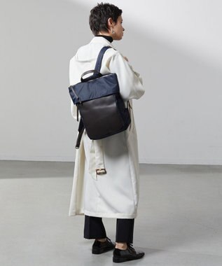 Y'SACCS リサイクルナイロン×カウレザー ラップリュック ネイビー