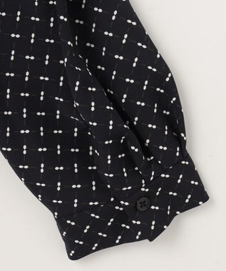 自由区 S 【セットアップ対応・洗える】ライトサテン8分袖 ブラウス ブラック系1