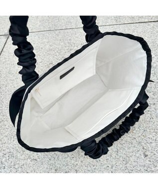 LA BAGAGERIE 【インスタグラマー Chiyoさん×LA BAGAGERIE】ギャザーリボンハンドルトート ブラック