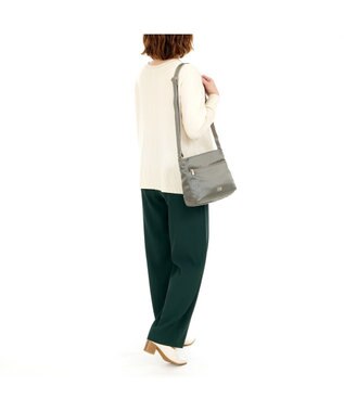 IBIZA プリード　ナイロン　ショルダーバッグ グレー