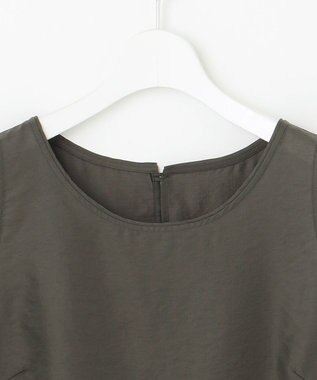 23区 【SLOW/一部店舗限定】ブライトヴィンテージクロス ノースリーブ ブラウス グレー系