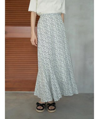 earth music&ecology 揺れる小花柄裾フレアスカート