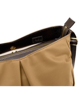 IBIZA ディアリオ　ナイロン　ショルダーバッグ オーク