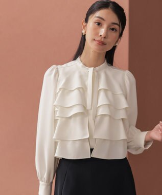 組曲 【KUMIKYOKU NAVY】コンフォータブルドレープ フリルブラウス パールホワイト系