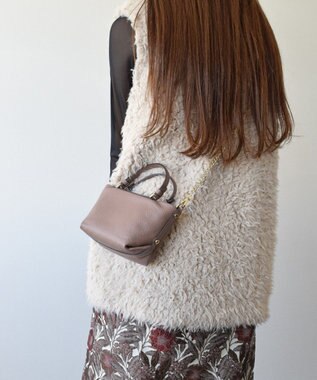 INTER-CHAUSSURES 【LORISTELLA】チェーンストラップレザーミニバッグ ベージュ