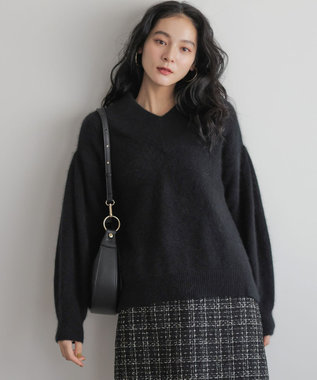 フラッフィーファーＶネック ニット