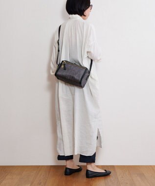 ACE BAGS & LUGGAGE HAyU × ace.  ユッカ ショルダーバッグ 17832 チャコール（ネコヘッド柄）