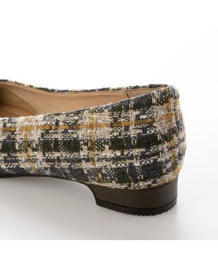 ing <ing>スクエアトゥVカットパンプス カーキキジ