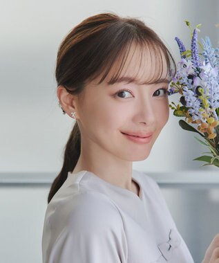 Tiaclasse 【安田美沙子さん着用・金属アレルギー対応】パール付きクロスピアス／イヤリング イヤリング：シルバー