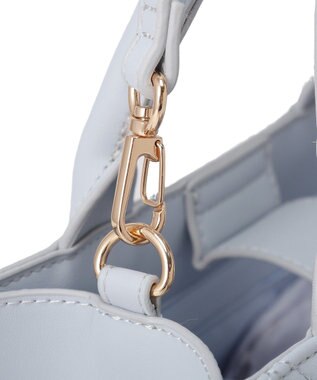Maison de FLEUR パールビジューキルティングスクエアショルダー Light Blue
