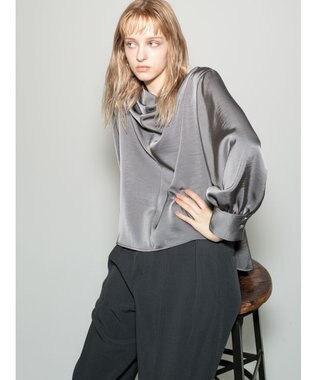 Te chichi ドレープネックブラウス《2025Autumn catalog vol.2 item》