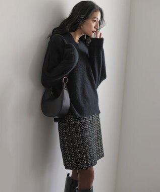 組曲 L フラッフィーファーＶネック ニット ブラック系