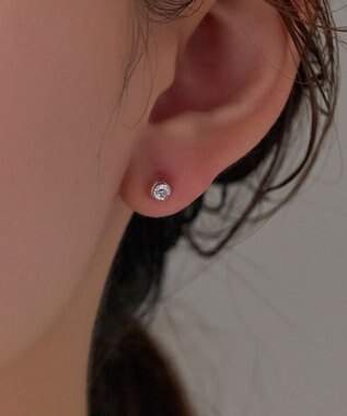 Phoebe 【金属アレルギー対応】ムーンライトビジューセラミックピアス　シャンパンゴールド（片耳） シャンパンゴールド