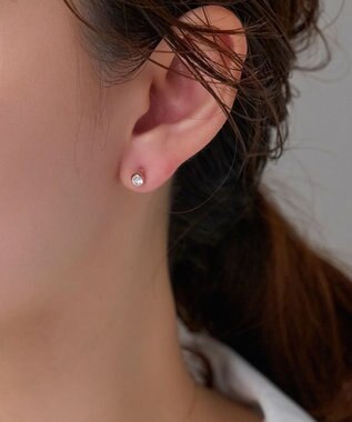 Phoebe 【金属アレルギー対応】ムーンライトビジューセラミックピアス　シャンパンゴールド（片耳） シャンパンゴールド