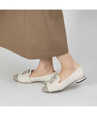 MODE ET JACOMO <MODE ET JACOMO>ビジューバックル付きオペラシューズ アイボリーキジ