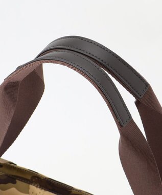 LA BAGAGERIE 【LA BAGAGERIE×HELLO KITTY】リボンチャーム付き　デイリートート　Mサイズ カーキ