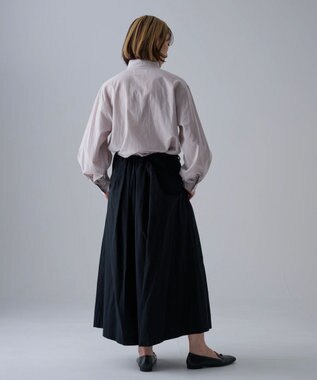 muuc 〈コットン100%〉〈綿ローン生地〉〈ふんわり柔らかな肌触り〉梅小花刺繍 スタンドカラーブラウス ライトグレー