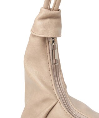 earth music&ecology クロワッサンバッグ Gray Beige