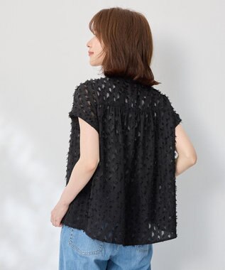 ANY 【洗濯機可】フェザーカットジャガードブラウス ブラック