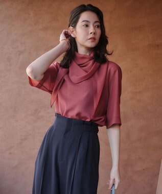BEIGE， MOYE / スカーフ付き ハーフスリーブブラウス L.Bordeaux