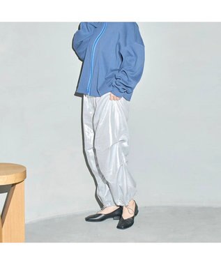 MODE ET JACOMO <D'ICI>Vカットフラットシューズ ブラック