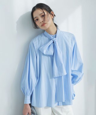 UNFILO 【取り外し可能なボウタイ付き/セレモニー】2WAY ボウタイブラウス ブルーストライプ