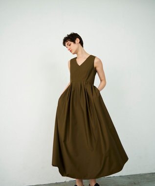 GRACE CONTINENTAL タックフレアロングワンピース ブラウン