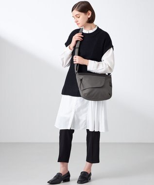 Y'SACCS コーデュロイライクナイロンショルダー グレー