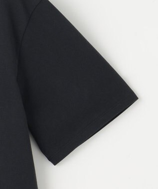 23区 【井波麻里衣さんコラボ】カリグラフィー プリント Tシャツ ブラック×フロスト