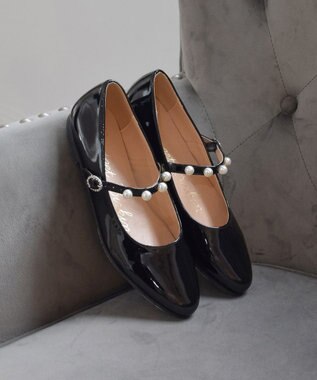 Bridget Birkin 【Bridget Birkin】パールストラップメリージェーンパンプス