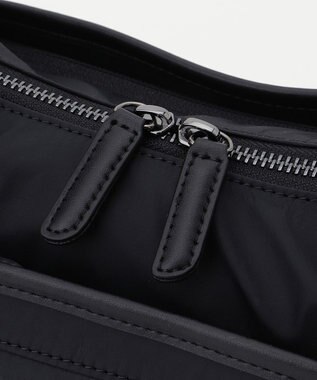 Y'SACCS 【ナイロンタフタ×リサイクルレザー】デイリーポシェット ブラック