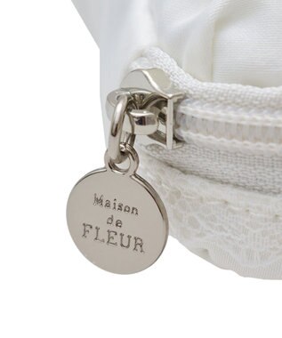 Maison de FLEUR レースフリルポーチ White