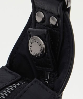 Y'SACCS 【ナイロンタフタ×リサイクルレザー】デイリーポシェット ブラック