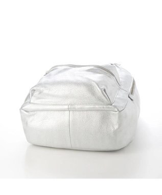 UNBILLION perche / 牛革ソフトシュリンクタイプリュック シルバー